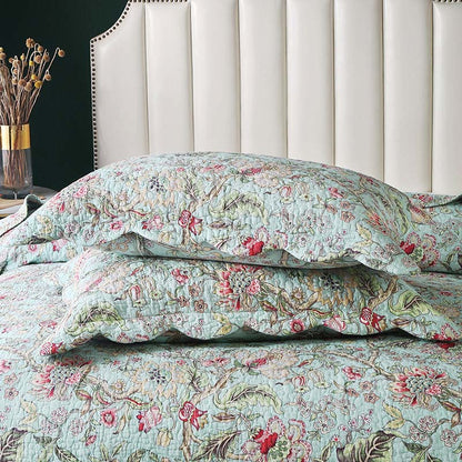 Vintage Flower Quilt with Pillow Shams