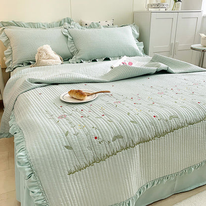 Luxurious Floral Soft Lightweight Ruffles Quilt