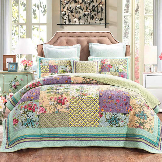 Boho Patchwork Floral Quilt with Shams