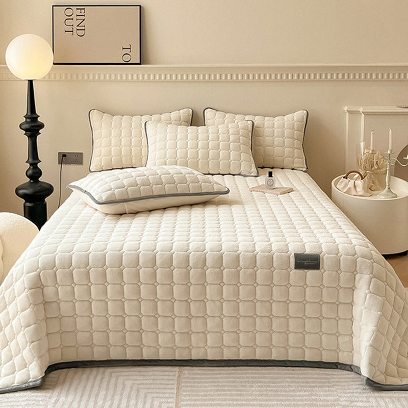 Modern Style Square Texture Soft Coverlet  - Coverlet with 2PCS Pillowcases - Off-white - King - image 6