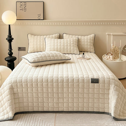 Modern Style Square Texture Soft Coverlet  - Coverlet with 2PCS Pillowcases - Off-white - King - image 6