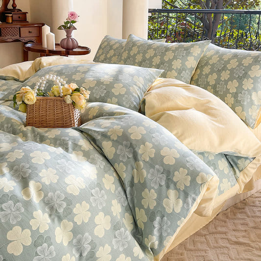 Double Gauze Four-leaf Clover Bedding Set (4PCS)