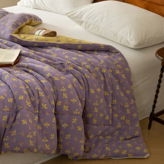 Double Layer Gauze Jacquard Floral Quilt