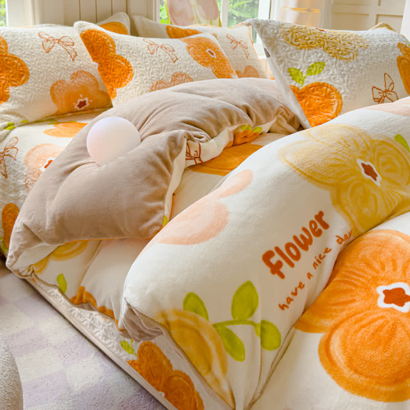 Vibrant Flower Velvet Bedding Set(4PCS)