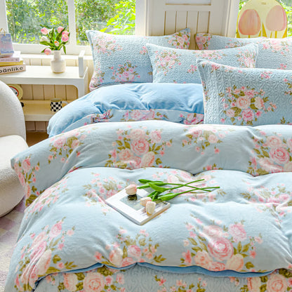 Winter Velvet Elegant Floral Bedding Set(4PCS)