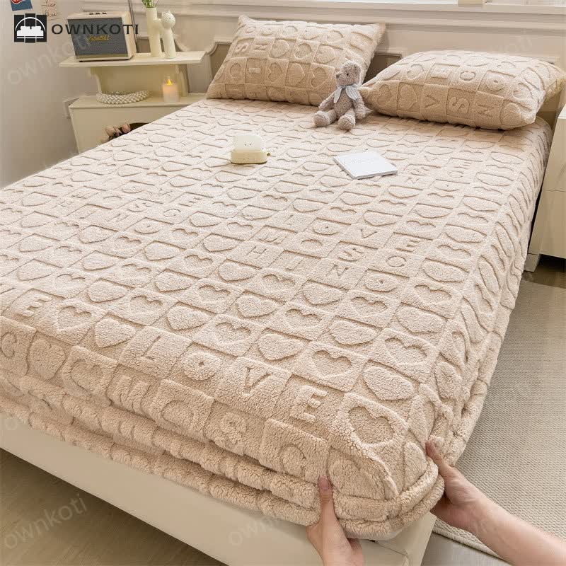 Soft Fleece Jacquard Heart Fitted Sheet