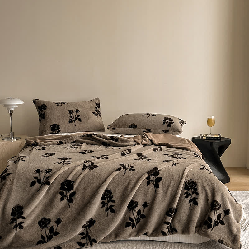 Retro Rose Velvet Warm Throw Blanket - image 10