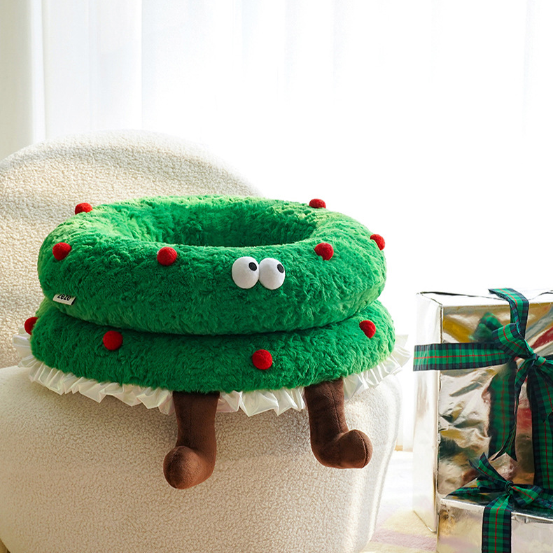 Cute Christmas Wreath Soft Pet Bed