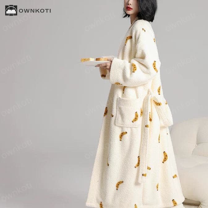 Simple Banana Winter Fleece Long Bathrobe