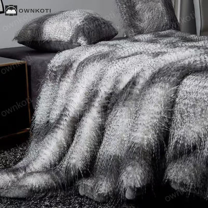 Gradient Luxurious Faux Fur Throw Blanket