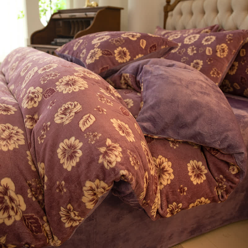 Elegant Floral Comfy Velvet Bedding Set(4PCS)