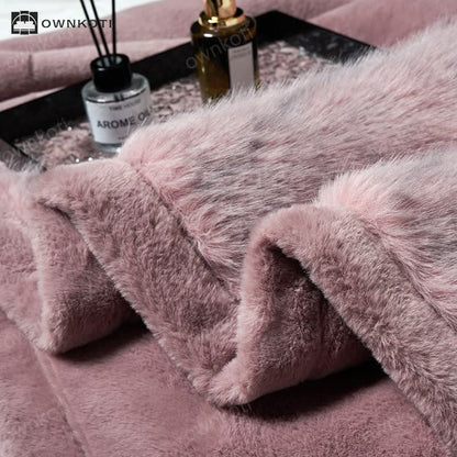 Faux Fur Gradient Warm Throw Blanket