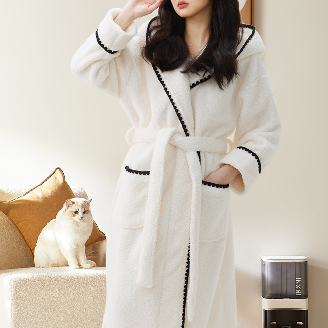 Warm Fleece Hooded Long Bathrobe