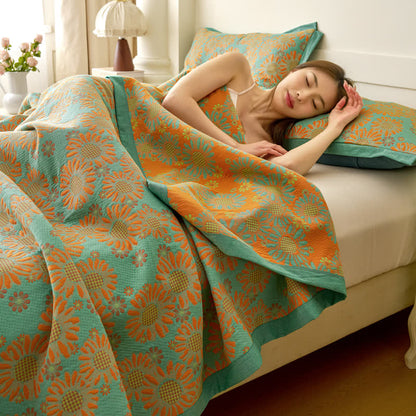 Reversible Yarn-dyed Daisy Cotton Gauze Quilt