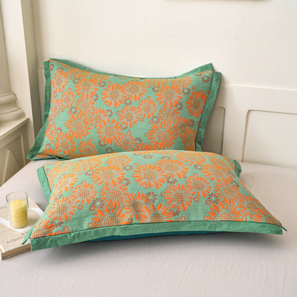 Daisy Print Cotton Gauze Reversible Quilt