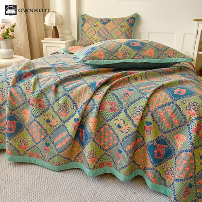 Double Layer Gauze Jacquard Bear Cotton Quilt