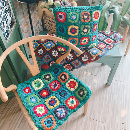 Retro Floral Hand-woven Crochet Border Blanket