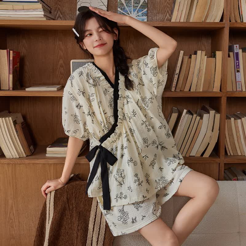 Cute Floral Short Sleeve Bra Free Pajama Set