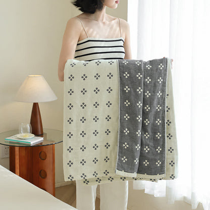 Four-leaf Clover Pure Cotton Gauze Reversible Quilt
