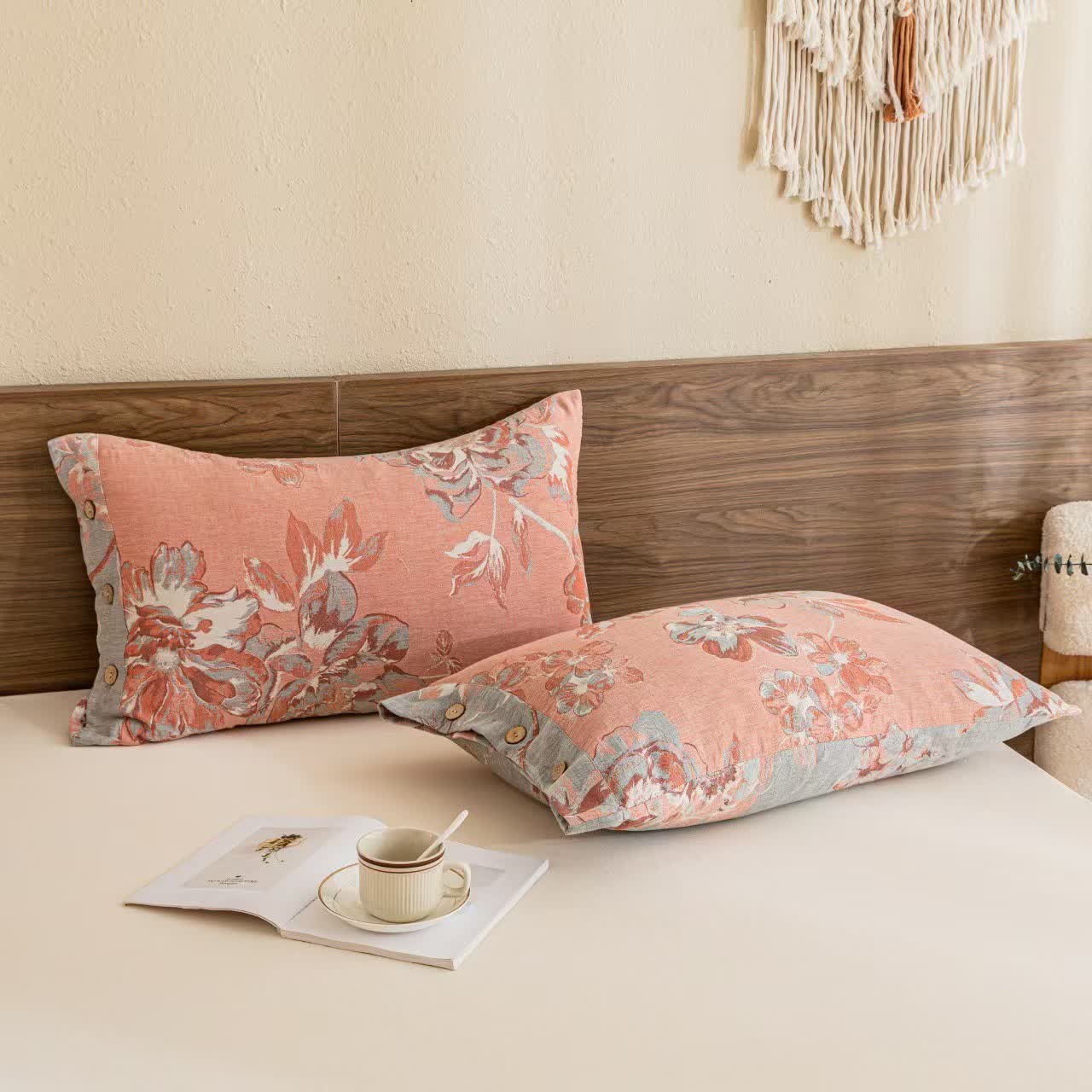Reversible Floral Cotton Gauze Button Bedding Set (4PCS)
