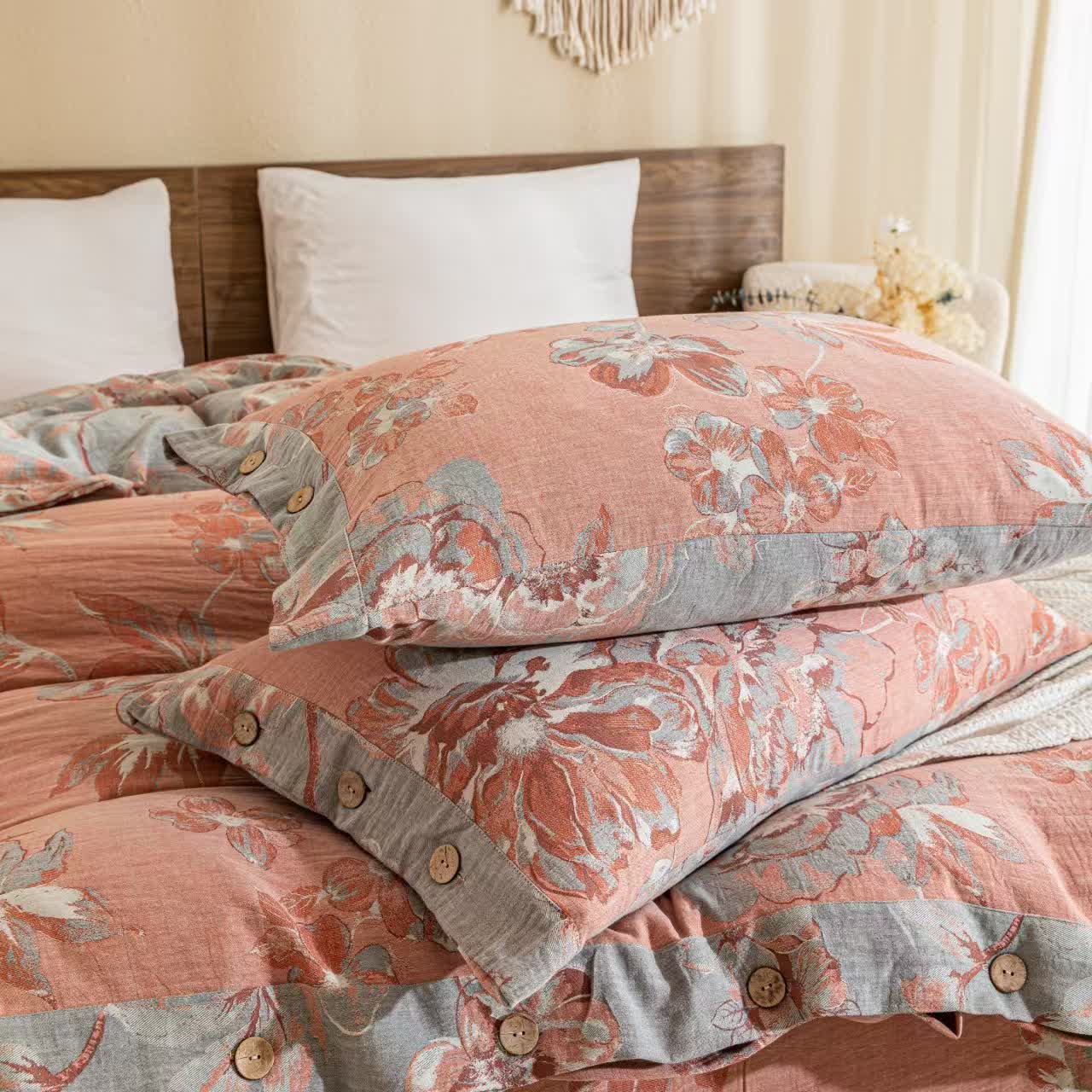 Reversible Floral Cotton Gauze Button Bedding Set (4PCS)