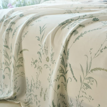 Lavender Print Silky Soft Summer Coverlet