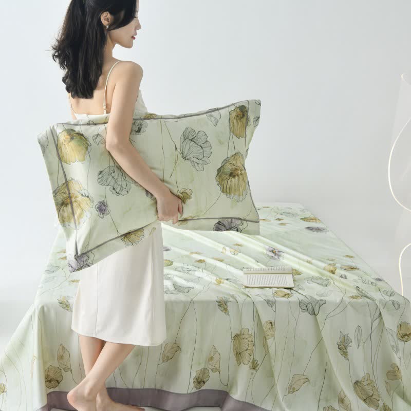 Poppy Print Cool Natural Fiber Bedspread