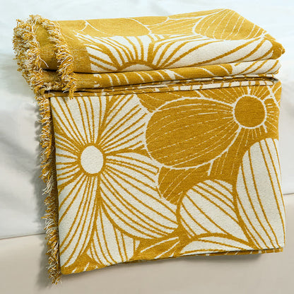 Daisy Jacquard Chenille Blanket with Tassels