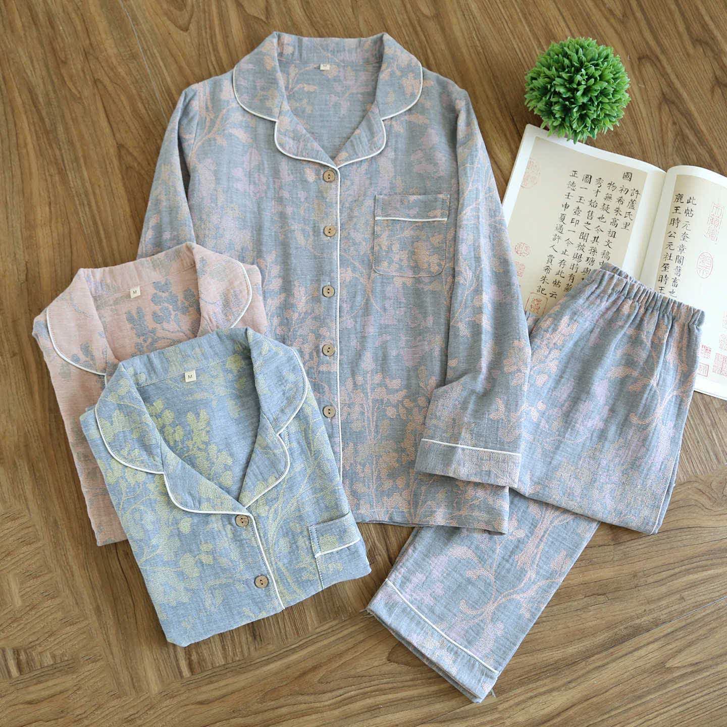 Elegant Floral Organic Cotton Loungewear Set - image 1