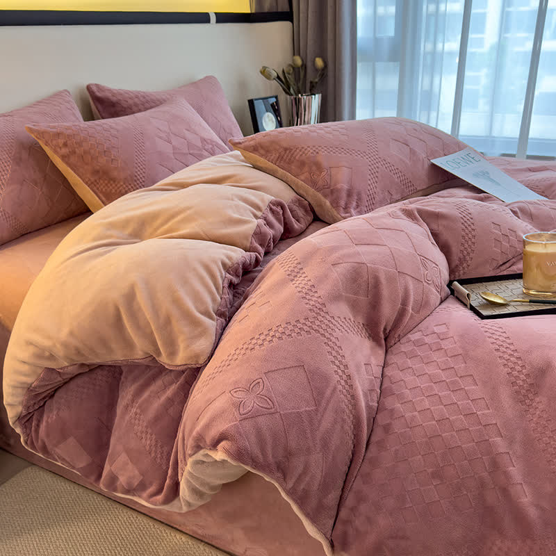 Diamond Checkered Textured Warm Bedding Set - image 9