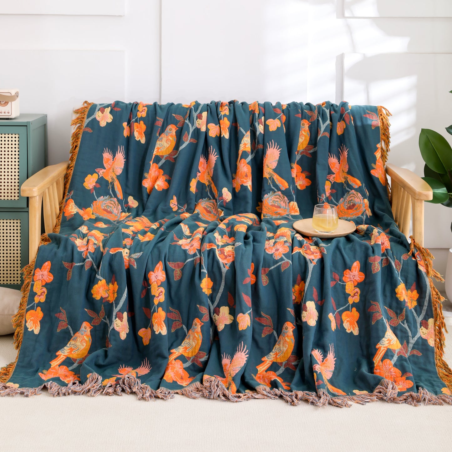 Magpie Floral Cotton Reversible Tassel Quilt