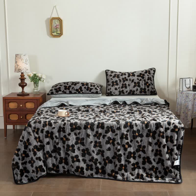 Art Butterfly Plush Fitted Sheet Blanket - Grey - 2PCS Pillowcases - 19" x 29" - image 0