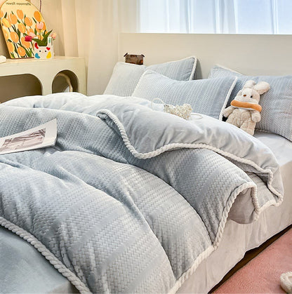 Luxury Fleece Winter Bedding Set (4PCS) - image 3