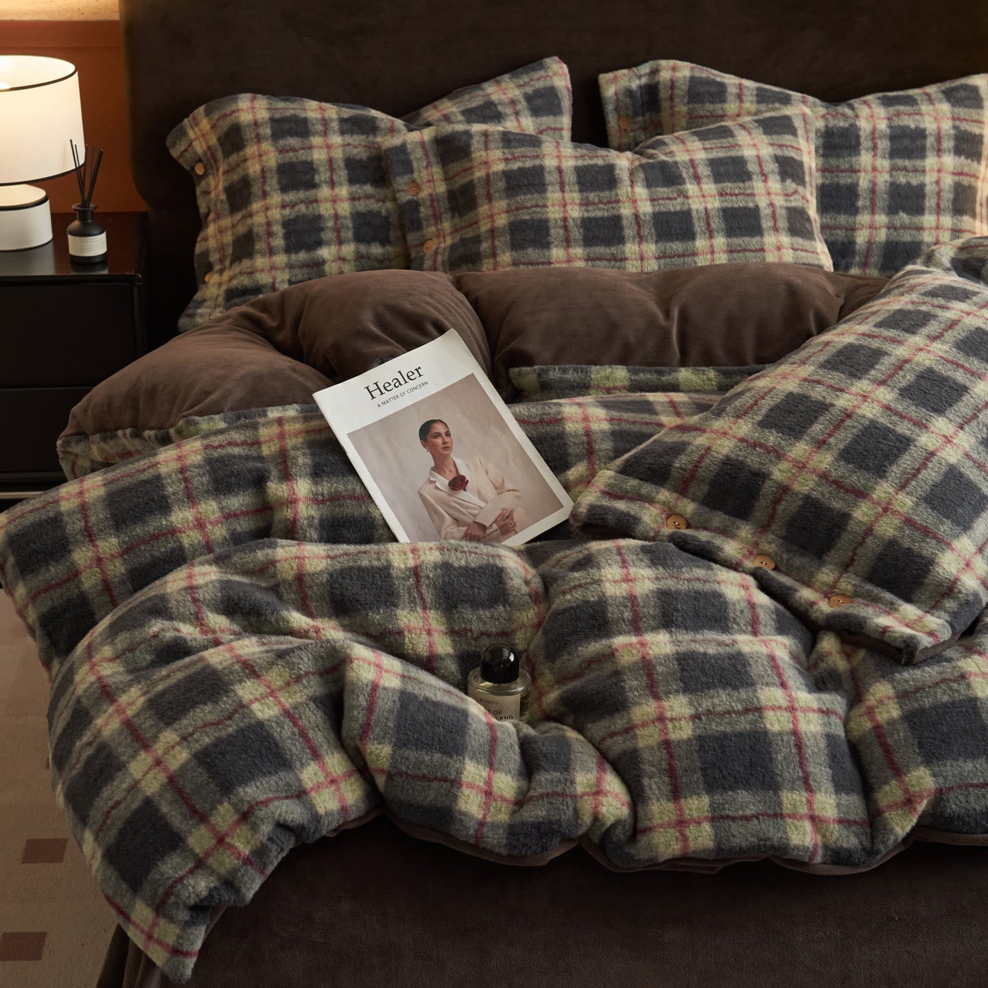 Classic Plaid Cozy Thick Bedding Set (4PCS)  - image 8