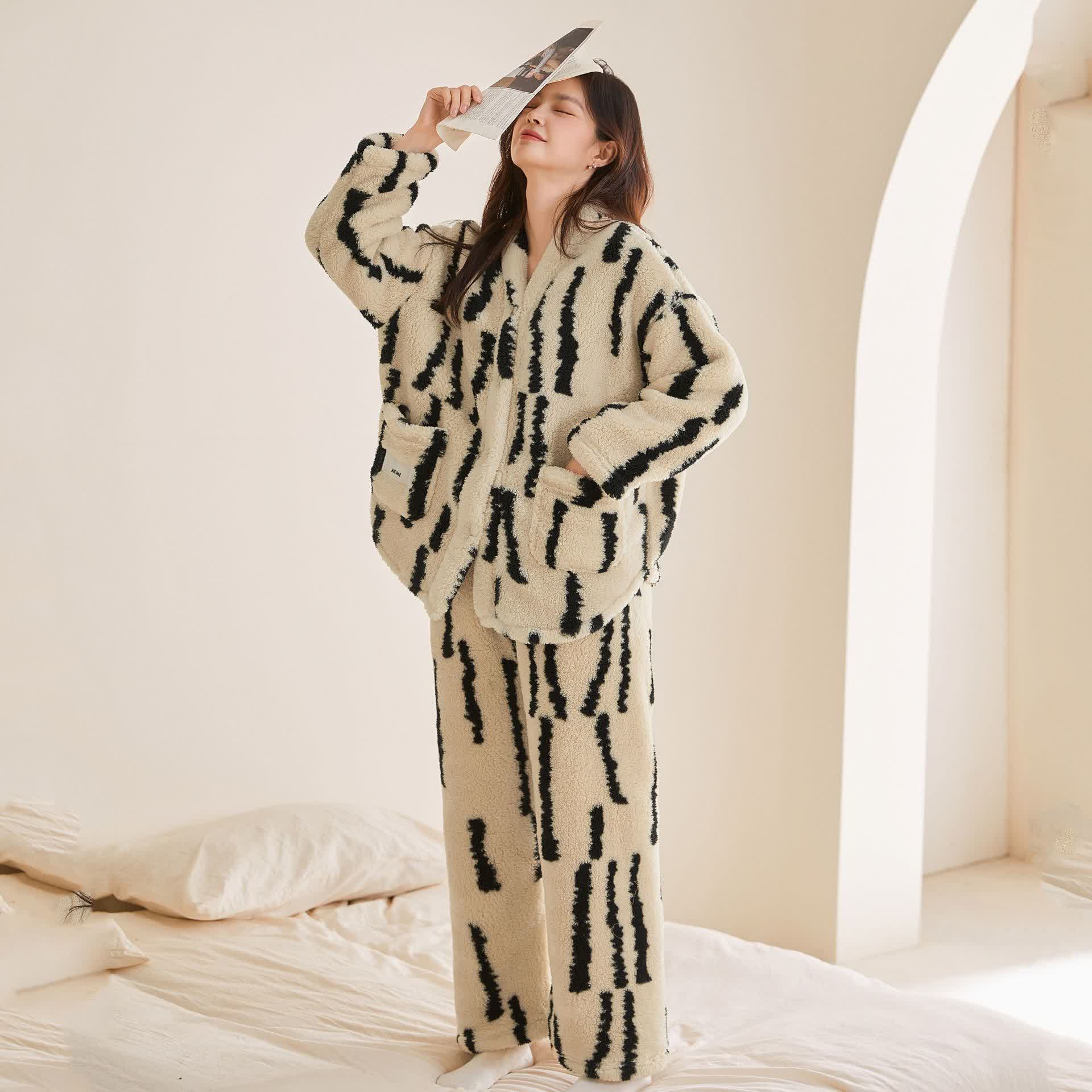 Ownkoti Vertical Stripe Fleece Loungewear Set - White - XXL - image 1