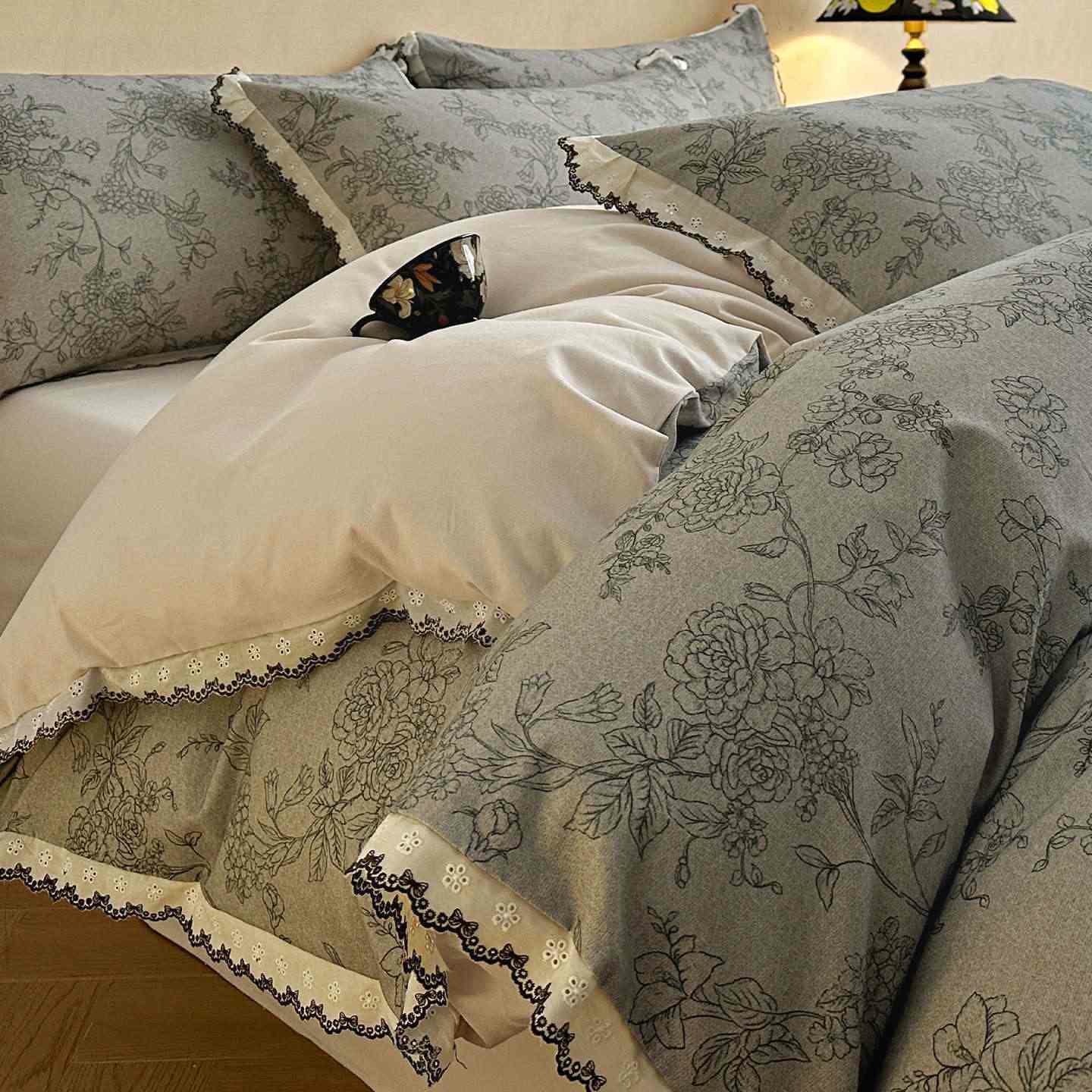 Ownkoti Brushed Cotton Artistic Floral Lace Bedding Set - Green - Queen - image 0