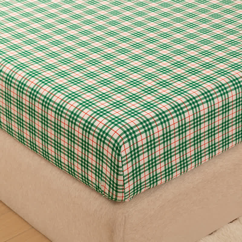 Classic Christmas Gingham Sheet Set - image 2