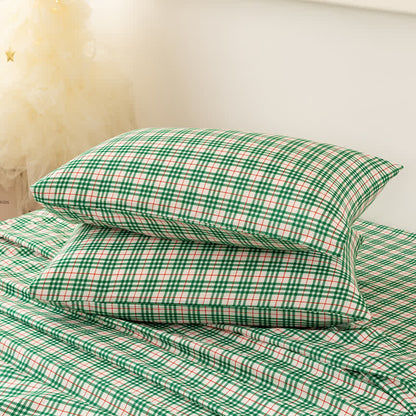 Classic Christmas Gingham Sheet Set - image 3