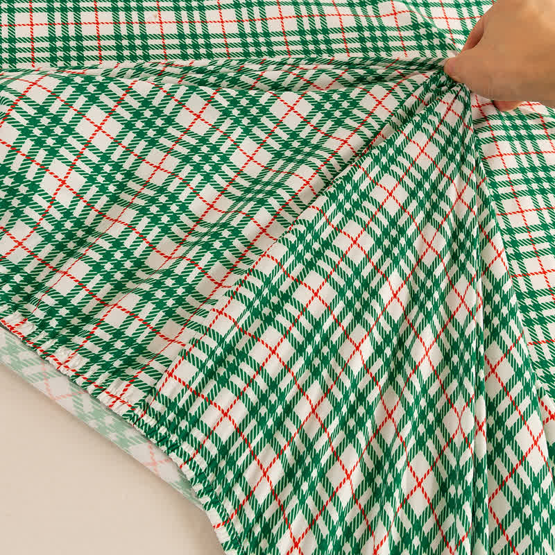 Classic Christmas Gingham Sheet Set - image 5