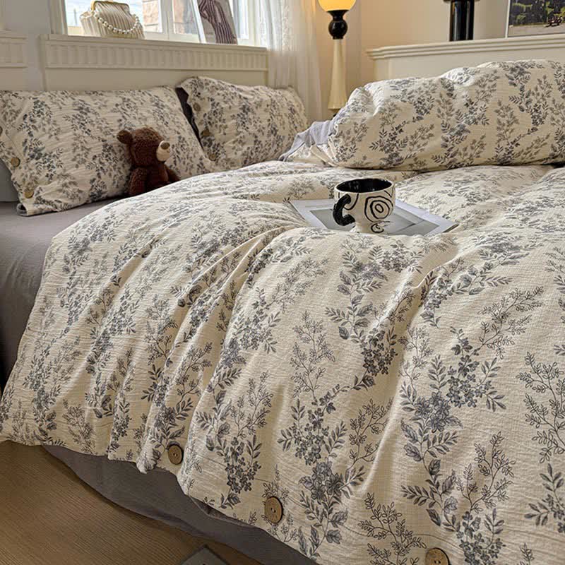 Elegant Floral Leaf Bedding Set - image 4