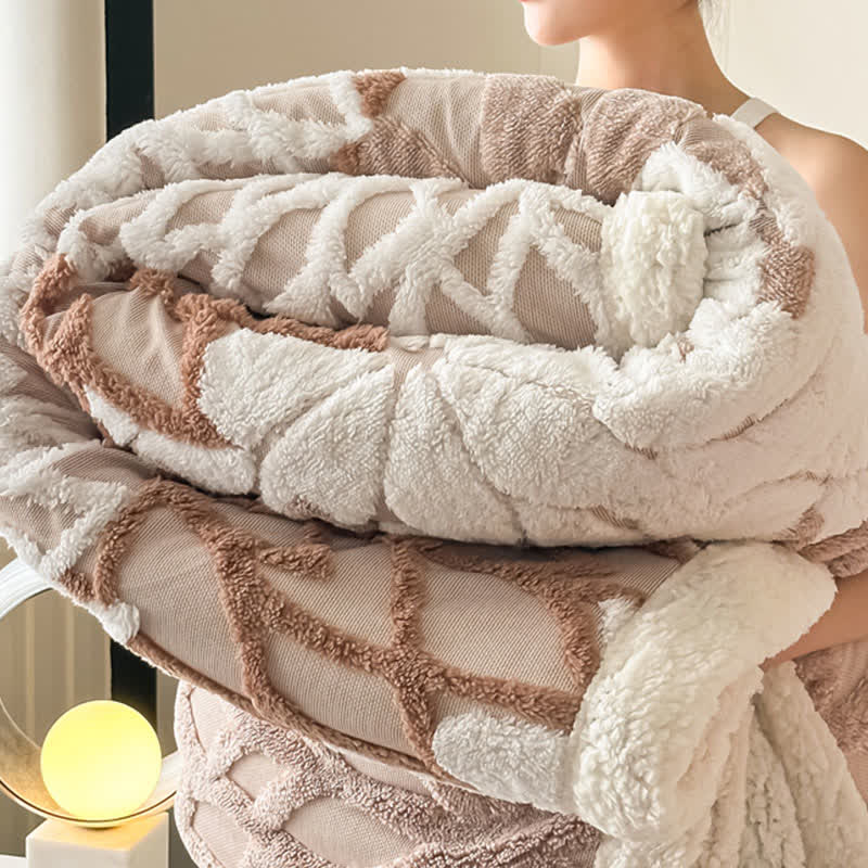 Floral-inspired Jacquard Sherpa Blanket - image 9