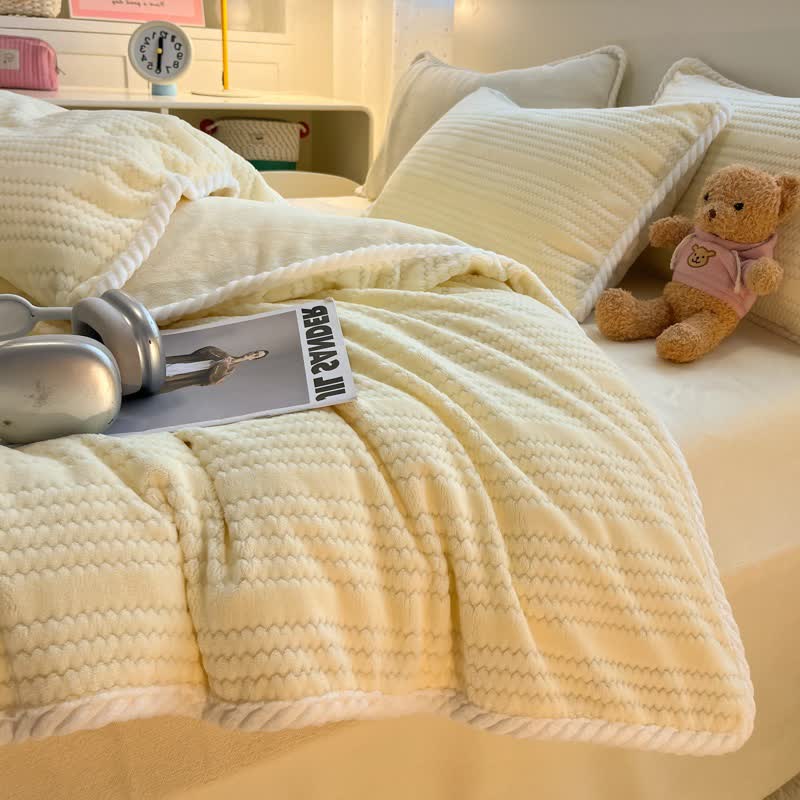 Wavy Stripe Jacquard Plush Bedding Set - image 10
