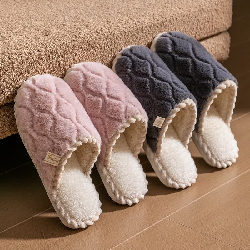 Wavy Textured Closed-Toe Plush Warm Slippers - image 1