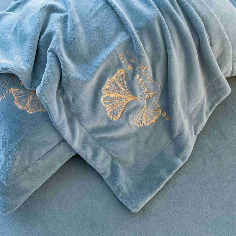Ginkgo Leaf Embroidered Plush Bedding Set(4PCS) - image 4