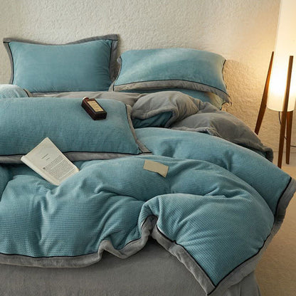 Waffle Textured  Reversible Plush Bedding Set(4PCS) - image 4