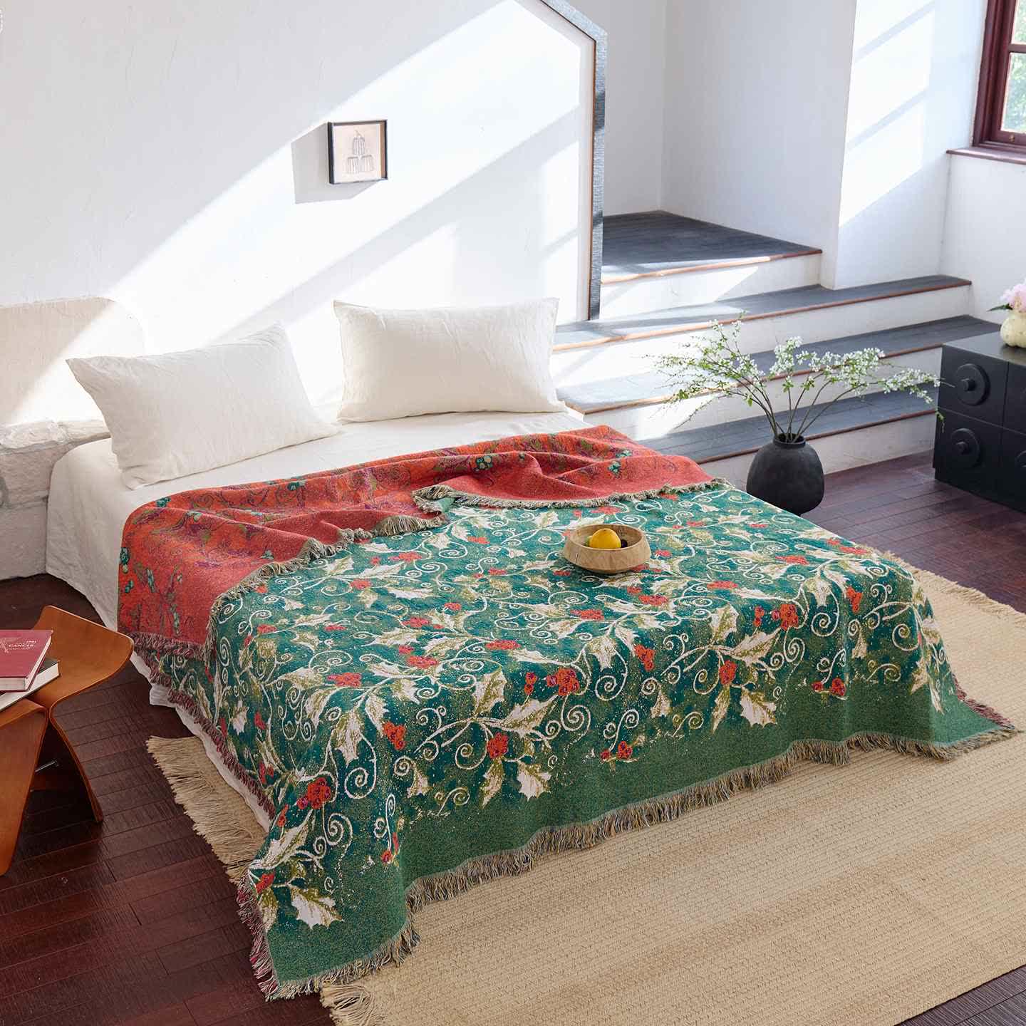 Red Flower Vine Cotton Gauze Quilt - King - image 0