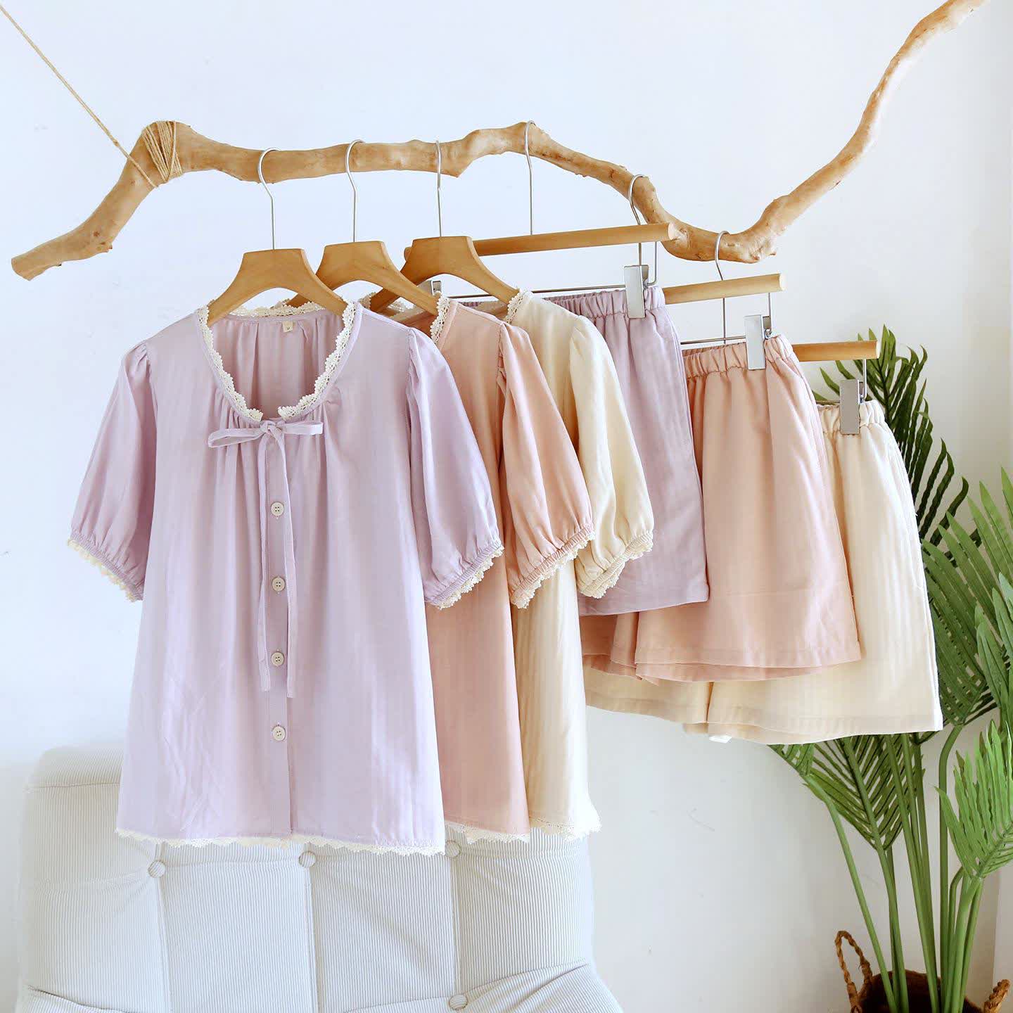 Solid Color Lace-trimmed Short Pajama Set - image 0