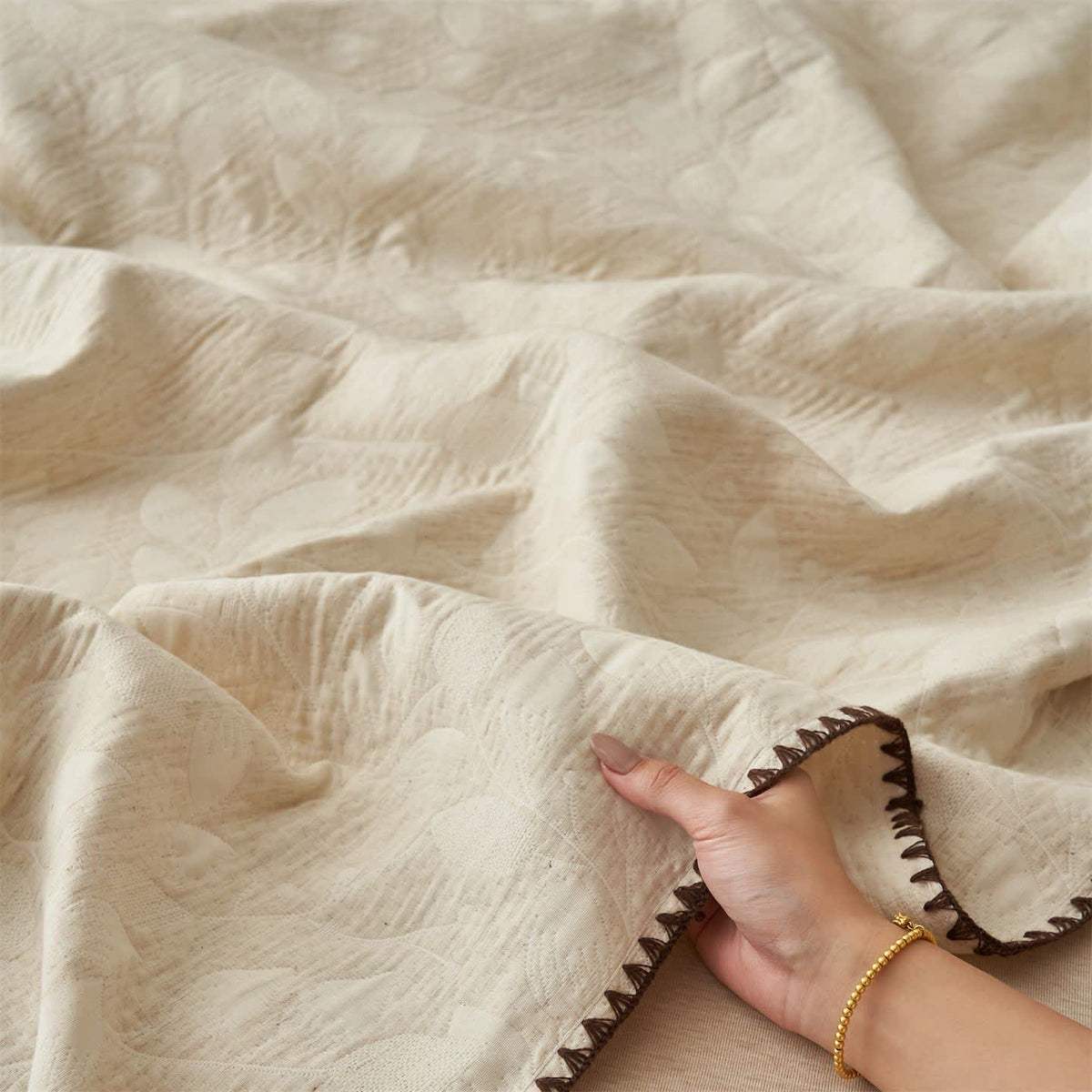 Textured Leaf Cotton Linen Quilt - image 5