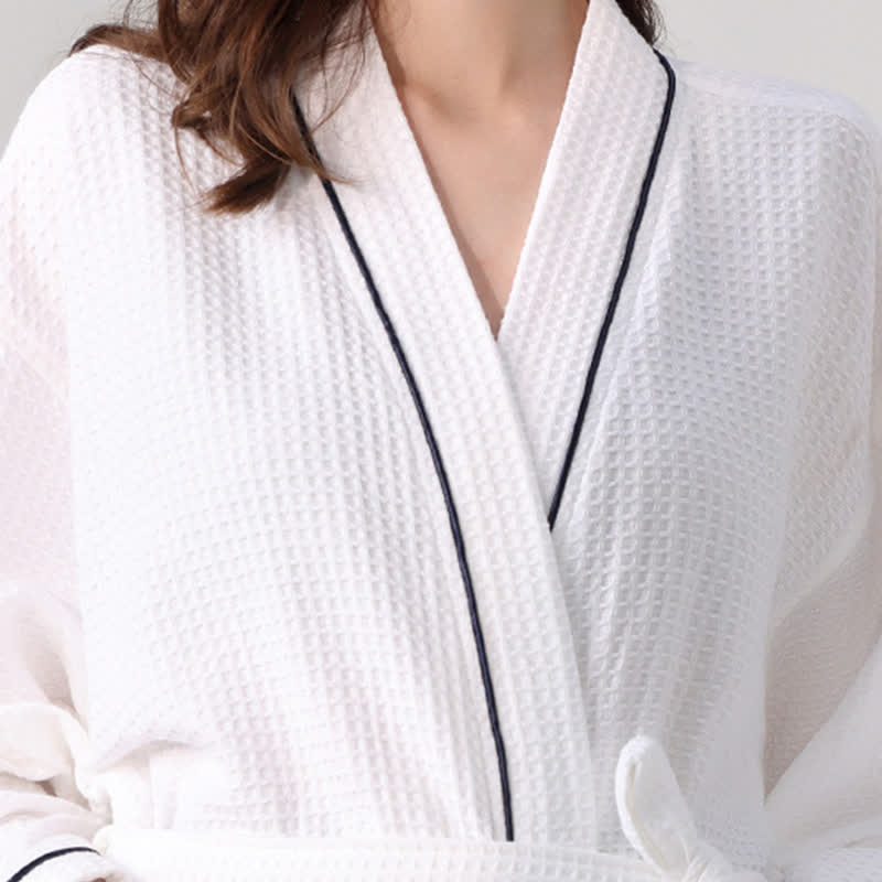 Minimalist Cotton Waffle Texture Bath Robe - image 2
