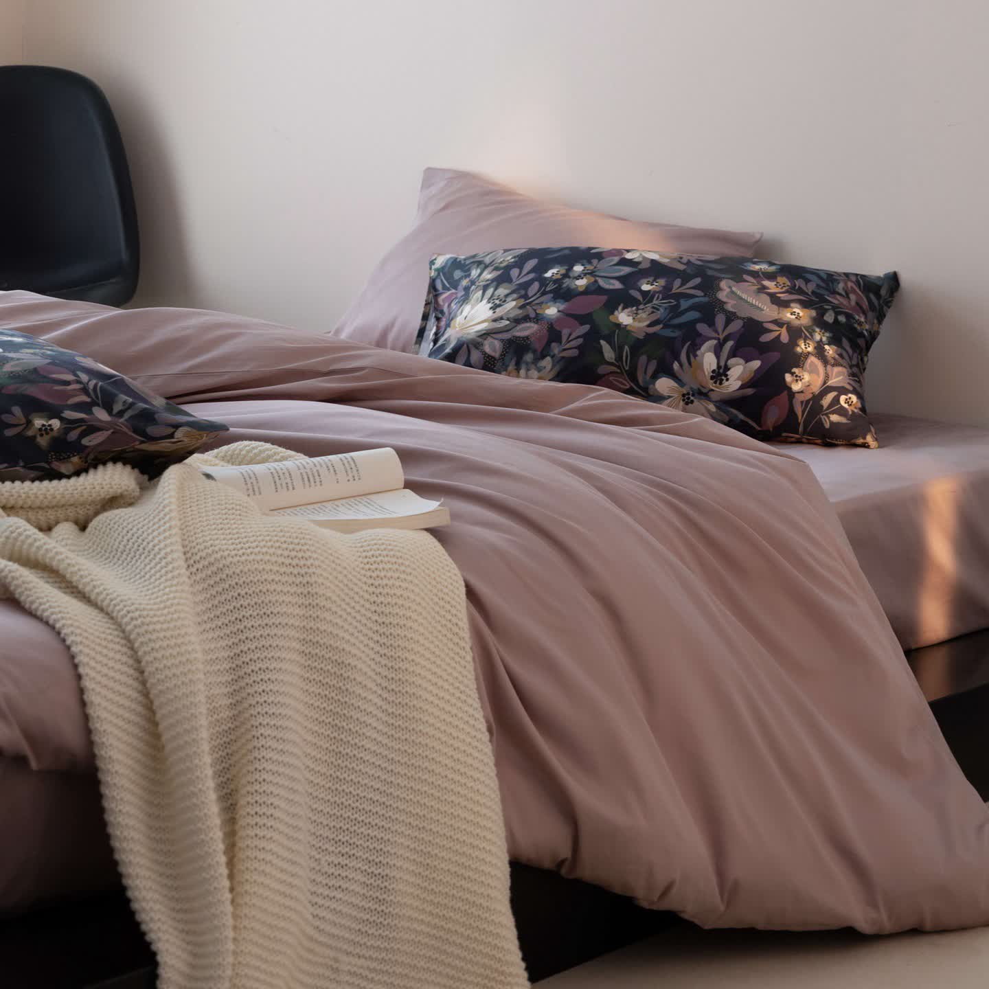 Solid Color Cotton Bedding Set - image 4